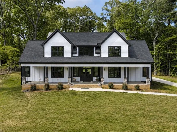 2560 John Lewis Rd, Burlington, NC 27217