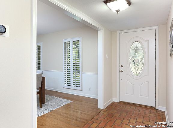 5th image of 2927 Trailend Dr