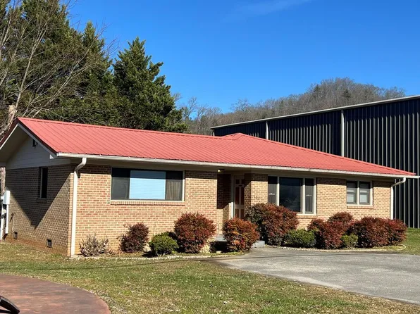 71 Laura Street, Robbinsville, NC 28771