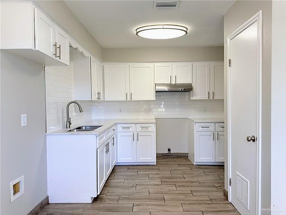 5th image of 1409 El Recreo Cir