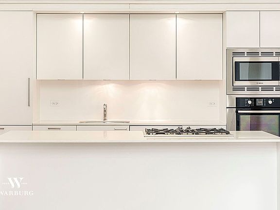 3rd image of 84 White St APT 3C