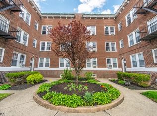 6 Altamont Ct APT 16, Morristown, NJ 07960
