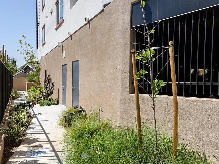 Sherman Way Luxury Apartment Homes — Photo 19