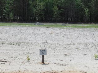950 Blind Bridge Rd, Magnolia, NC 28453
