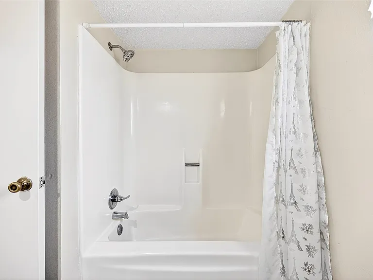11103 Bellerive Dr — Photo 22