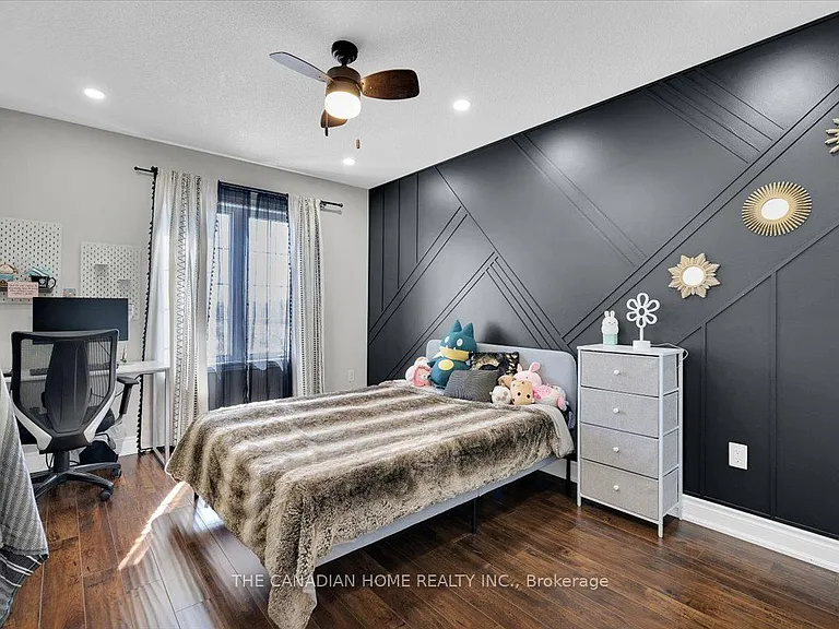 33 Denali Cres — Photo 32