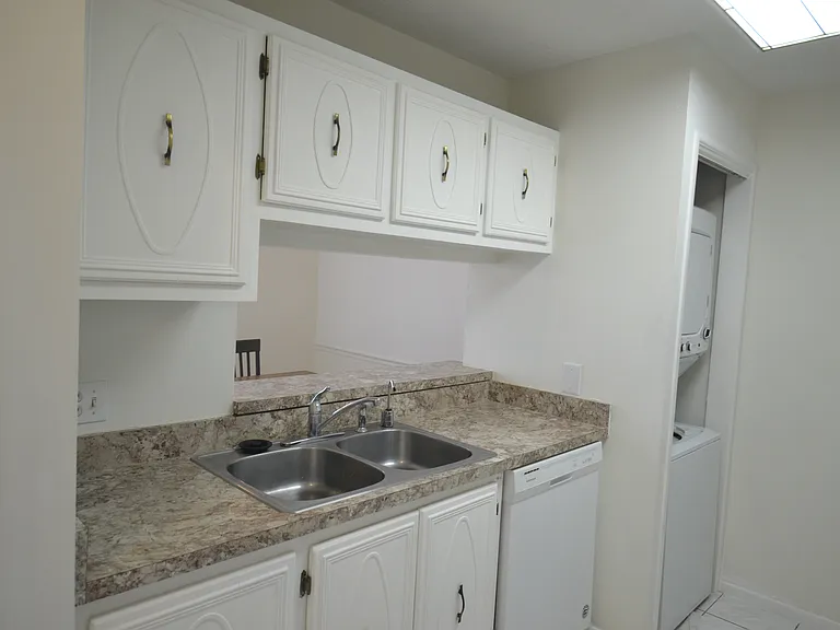 329 Moorings Cove Dr — Photo 28