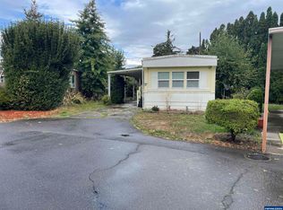 880 41st Pl NE #30, Salem, OR