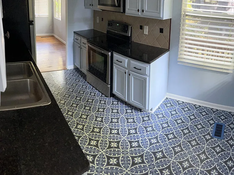 194 Habersham Dr — Photo 15