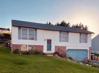 313 Winding Way, Womelsdorf, PA