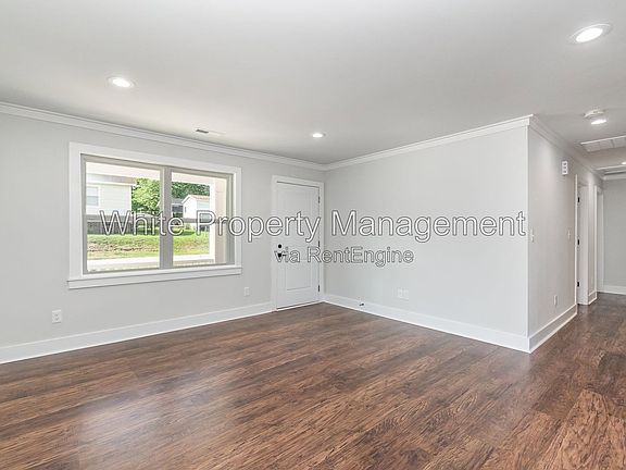 3rd image of 400 W 9th St