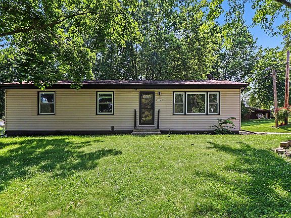 2nd image of 455 Marian Dr