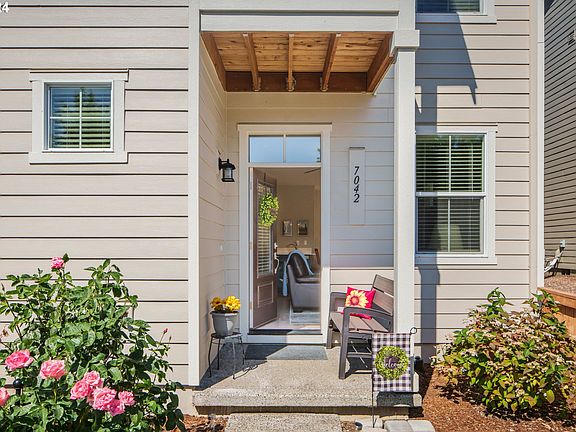 2nd image of 7042 NE 155th Pl