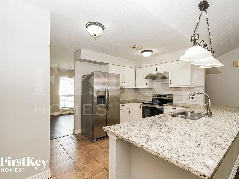 2411 Shady Brook Dr — Photo 11