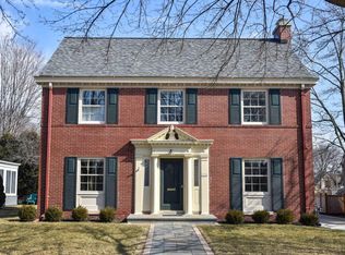 1532 Ridge Ct, Wauwatosa, WI 53213