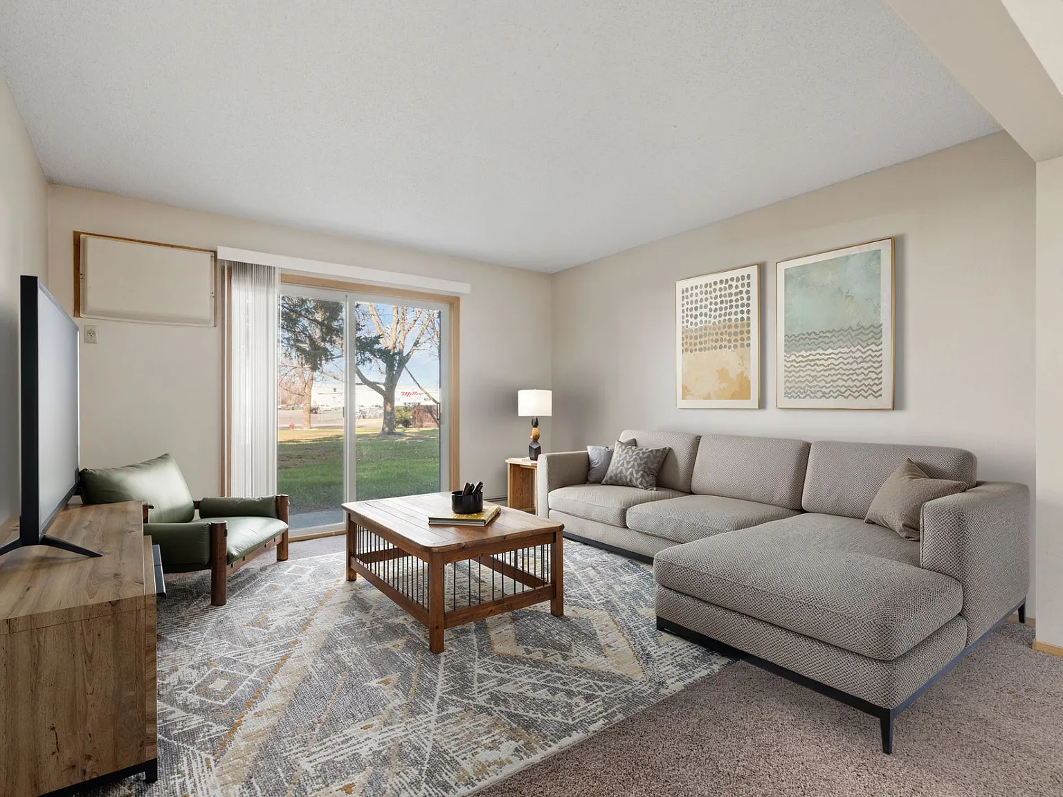 Wyndemere Apartments — Photo 2
