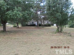 123 Lone Wolf Dr, Henderson, NC 27537
