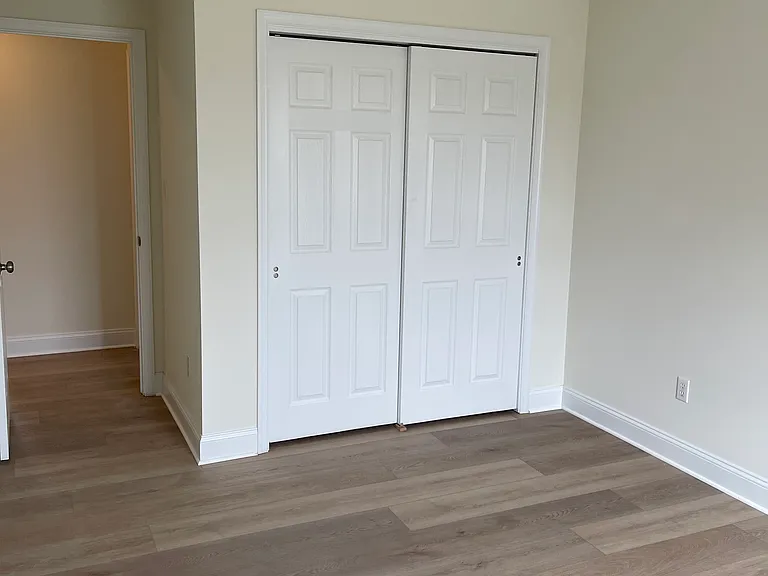 225 W 5th Ave — Photo 21