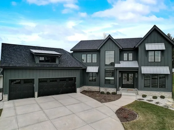 2418 Kilarney Way, Waunakee, WI 53597