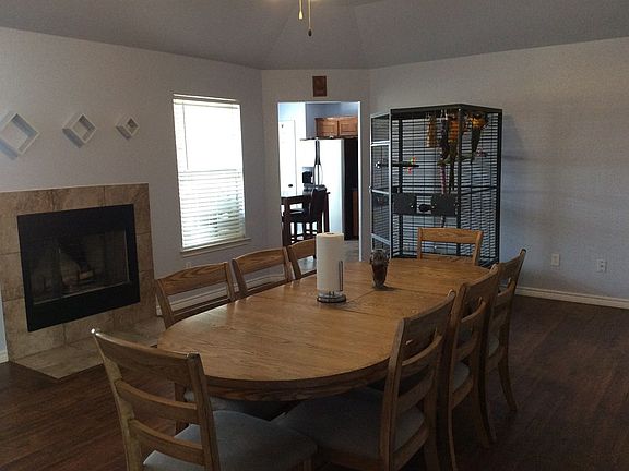 5th image of 2224 Oleander Ln