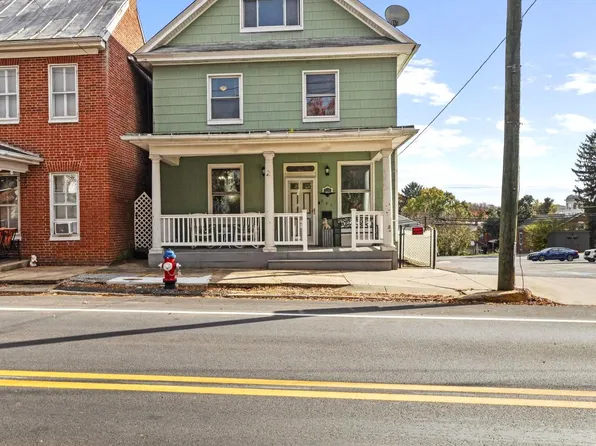 221 Main St, New Windsor, MD 21776
