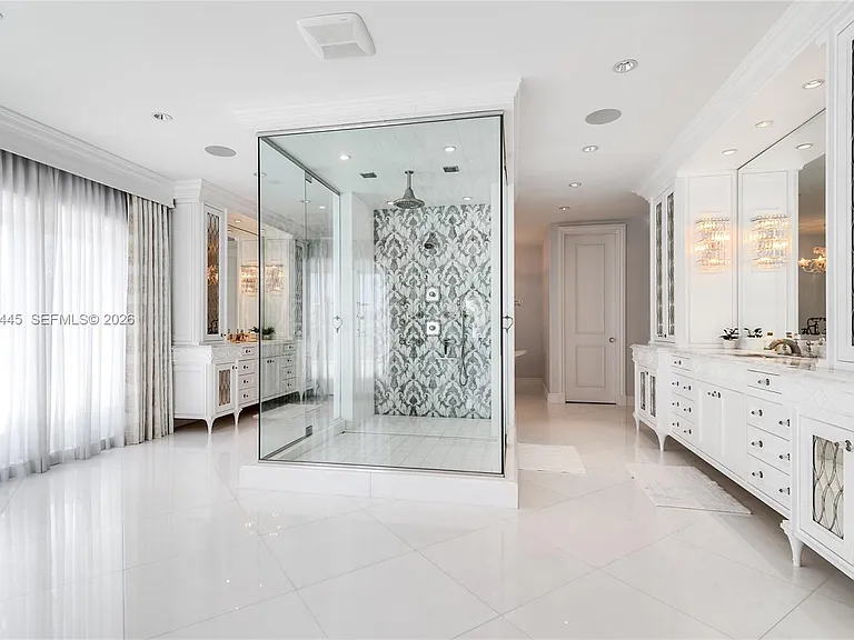 709 Idlewyld Dr — Photo 8