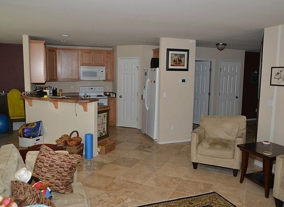 4th image of 2412 193rd St E