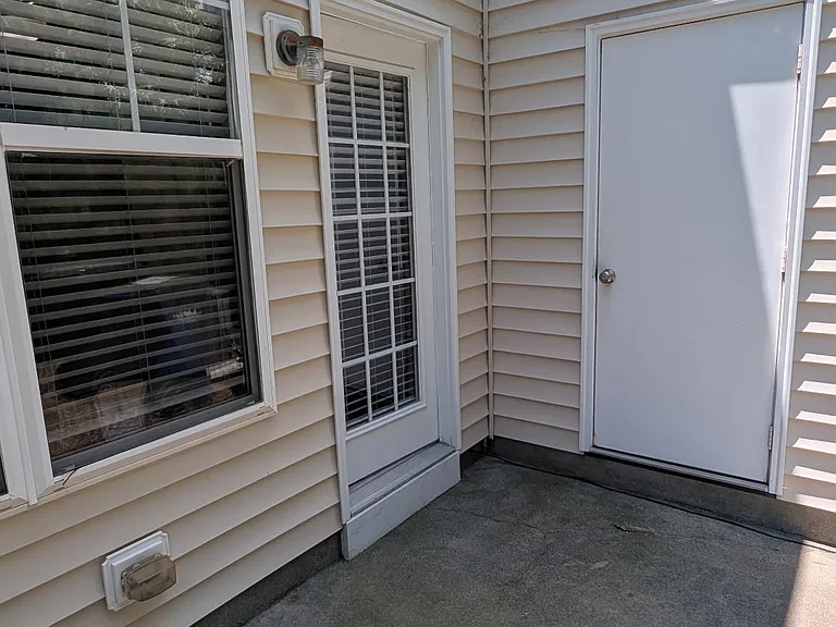 8432 Central Dr — Photo 5