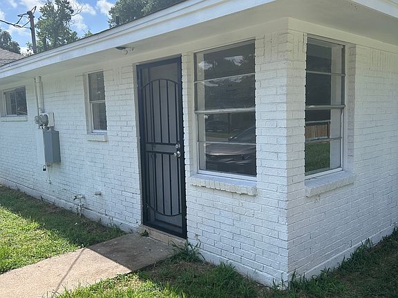 2nd image of 7822 Oak Knoll Ln #A