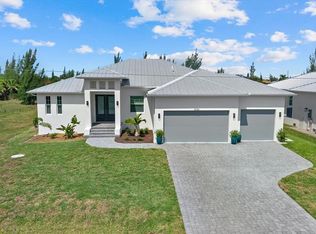 8086 CLYDE CIRCLE, PORT CHARLOTTE, FL 33981