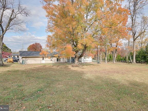 2nd image of 470 Fruit Farm Rd