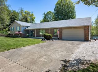 1806 28th St, Vienna, WV 26105
