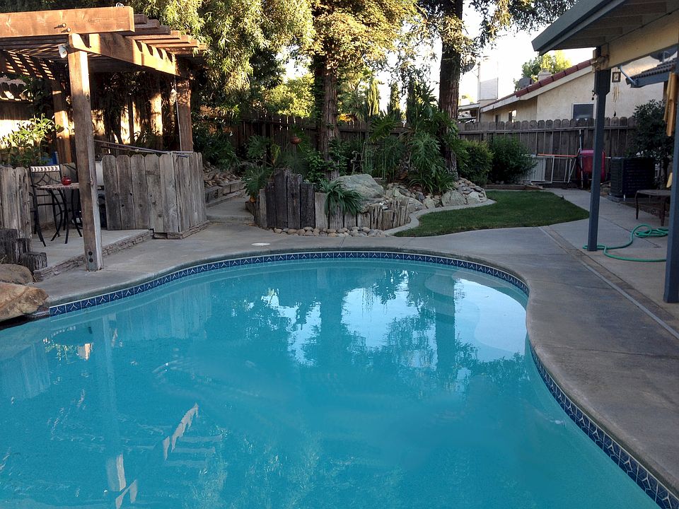 Fantastic Lagoon Style Pool