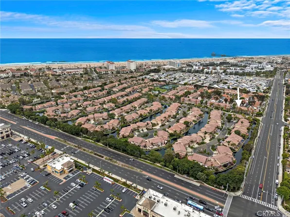 21038 Poolside Ln, Huntington Beach, CA 92648