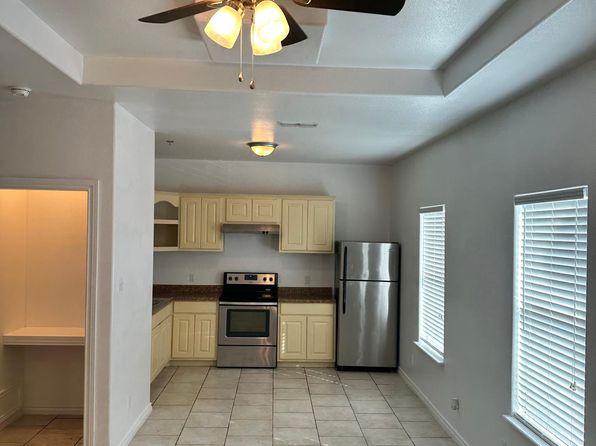 1009 S Aransas St #3