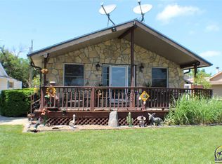 142 Kahola Rd, Council Grove, KS 66846