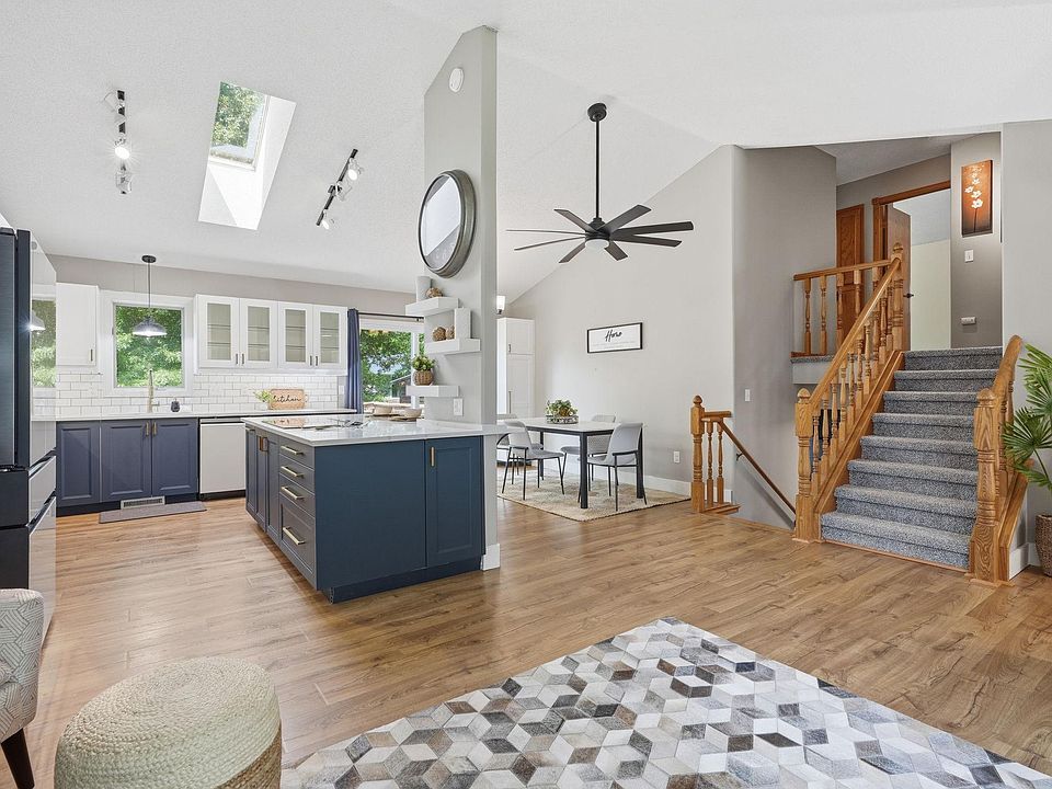 1st image of 535 Hawthorn Rd