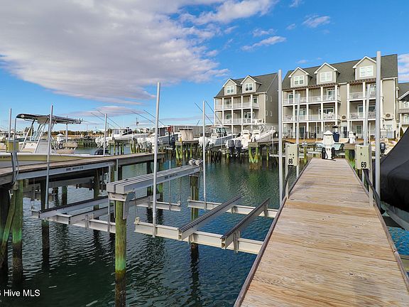 2nd image of 200 Olde Towne Yacht Club Drive #Slip 68