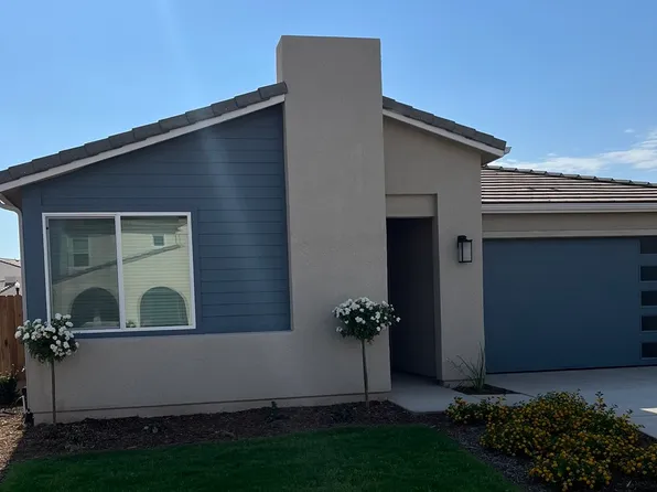 514 Cathedral Ct, Madera, CA 93636