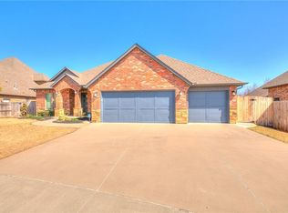 17412 Locust Grove Ln, Edmond, OK 73012
