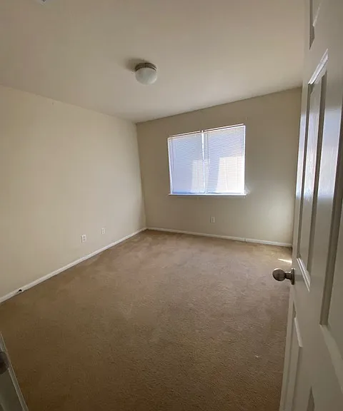 607 Constellation Dr — Photo 18