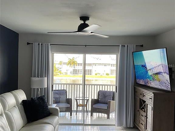 4th image of 12538 SW KINGSWAY CIRCLE #908
