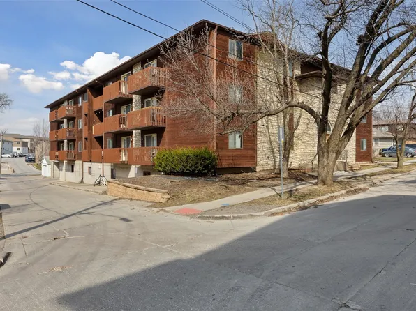 25 Lincoln Ave APT 15, Iowa City, IA 52246