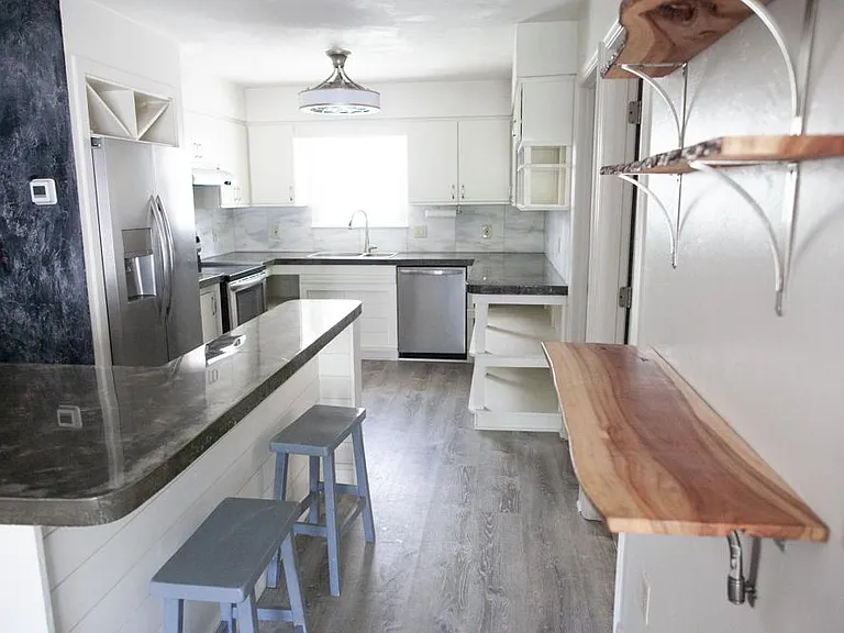 2971 SW 40th Ave — Photo 8