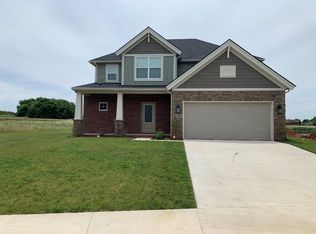 1099 Aristides Dr, Bowling Green, KY 42104