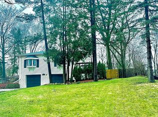 1115 Maple St, Lake In The Hills, IL 60156