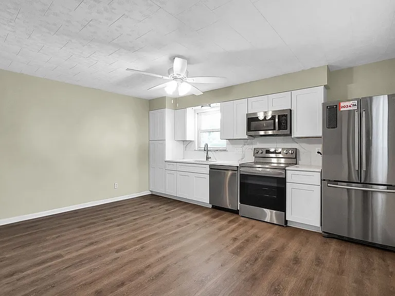272 Collingwood Ave — Photo 26