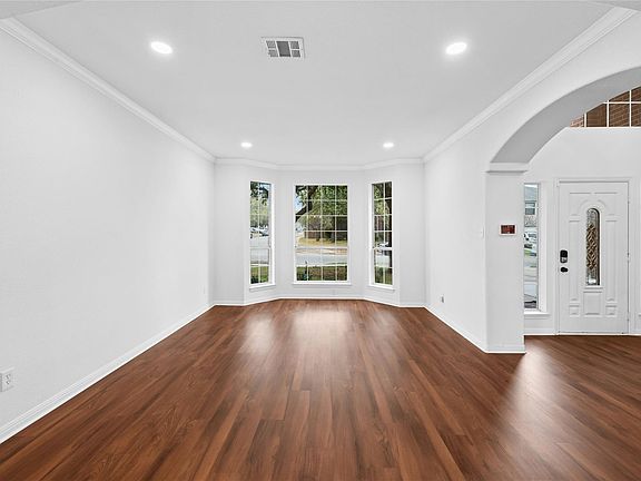 4th image of 813 Caribou Ridge Trl