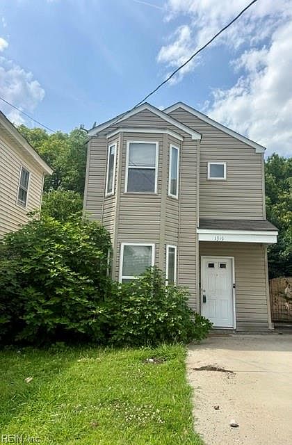 1st image of 1319 18th St