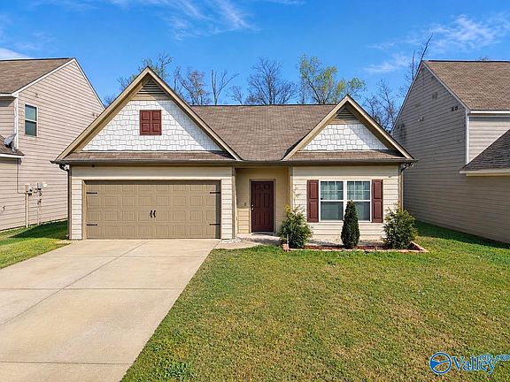 2nd image of 770 Clover Cir